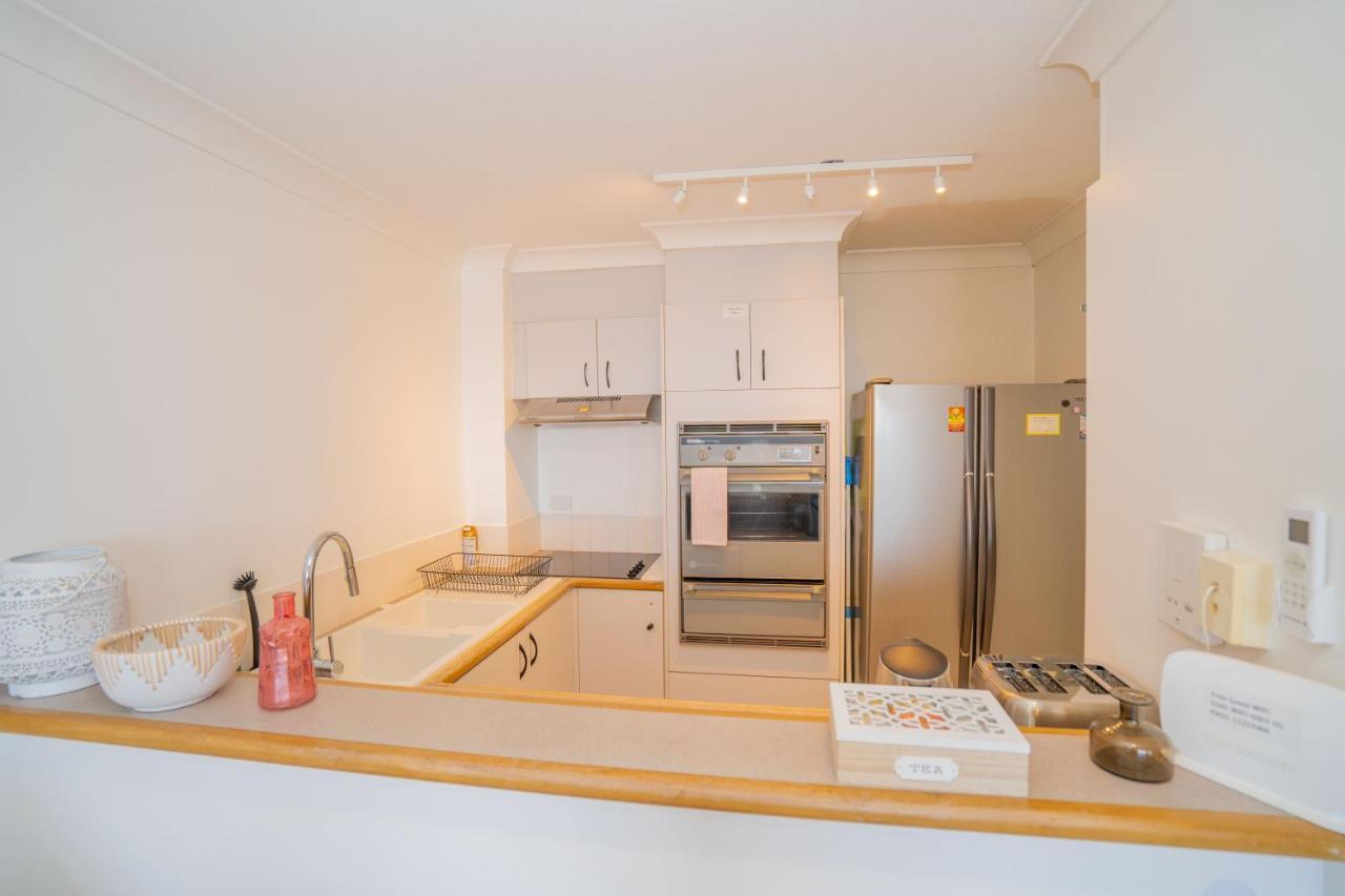 Large Surfers Paradise Apartment With Fantastic Views Gold Coast Eksteriør billede